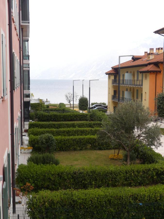 Dv Garda Suite Campione del Garda Eksteriør bilde