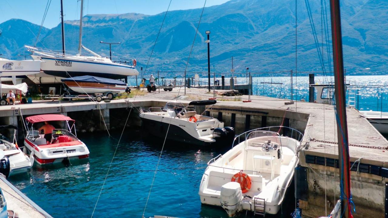 Dv Garda Suite Campione del Garda Eksteriør bilde