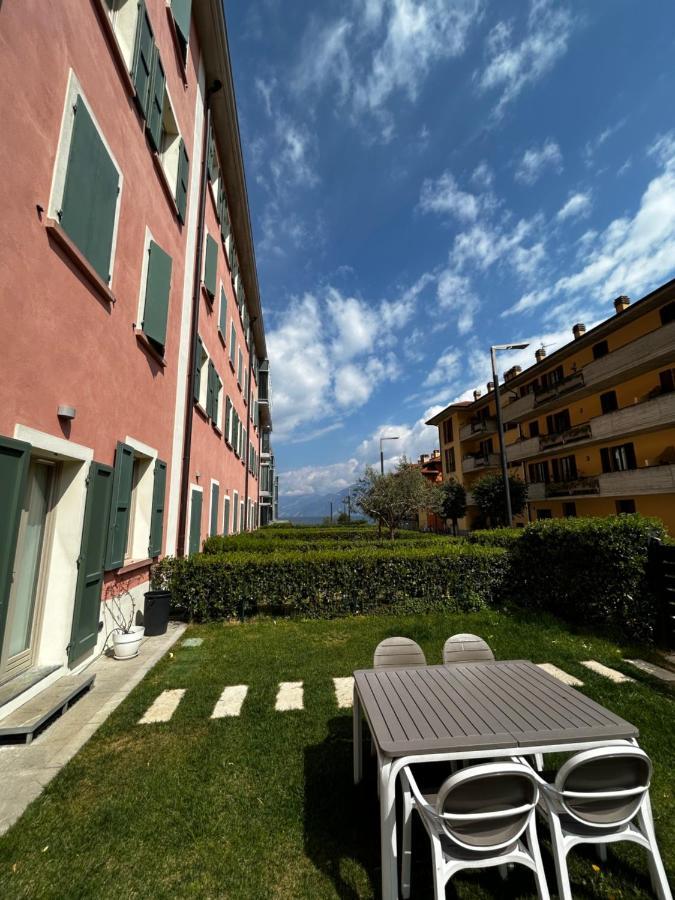 Dv Garda Suite Campione del Garda Eksteriør bilde